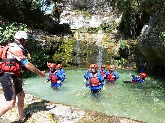 Team Building Rafting