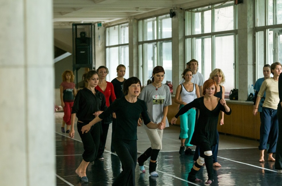 Let's team-dance